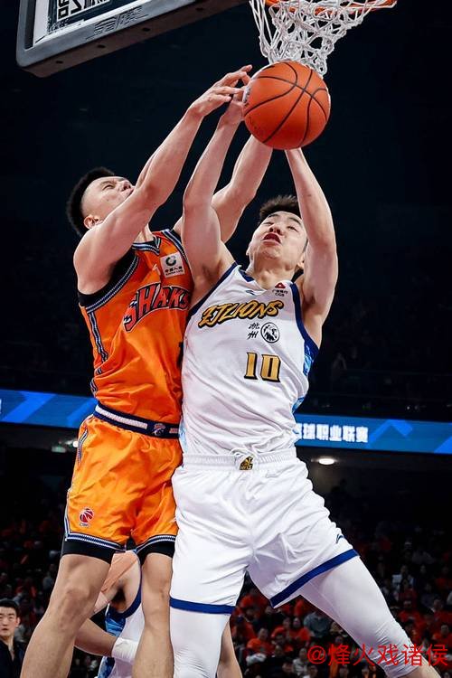 上海久事大鲨鱼三十周年庆典夜，力克卫冕冠军！