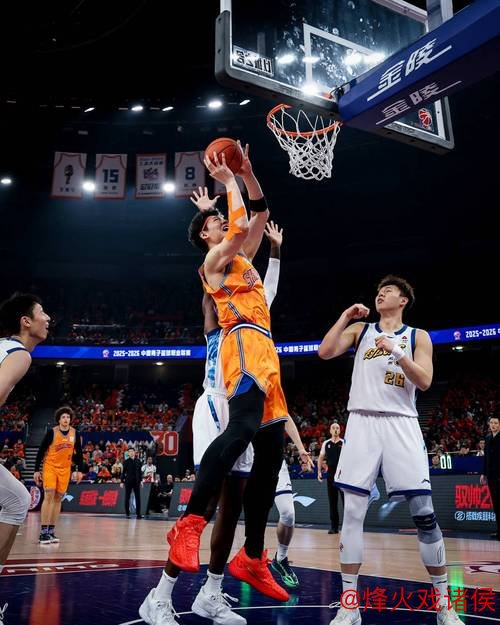 上海久事大鲨鱼三十周年庆典夜，力克卫冕冠军！