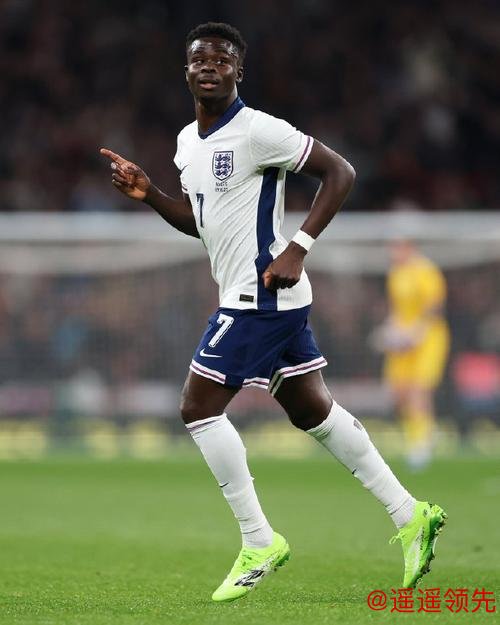 世预赛- 中卫双响+萨卡世界波 英格兰3-0威尔士