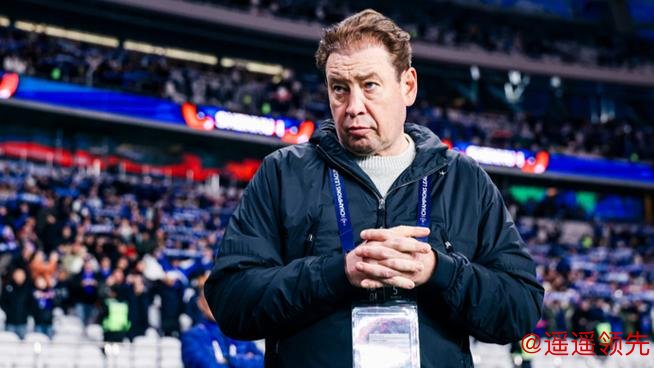 新民体育丨斯卢茨基终于要“变”了？